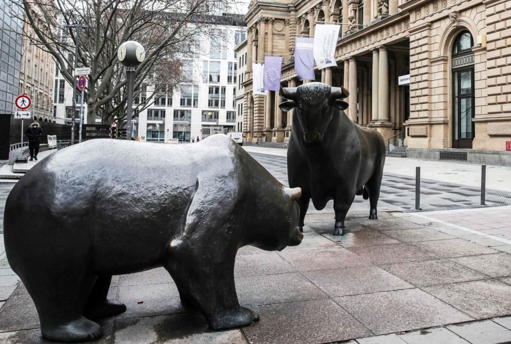 JPMorgan strategists predict ‘fog of uncertainty’ will envelop markets through the rest of 2025