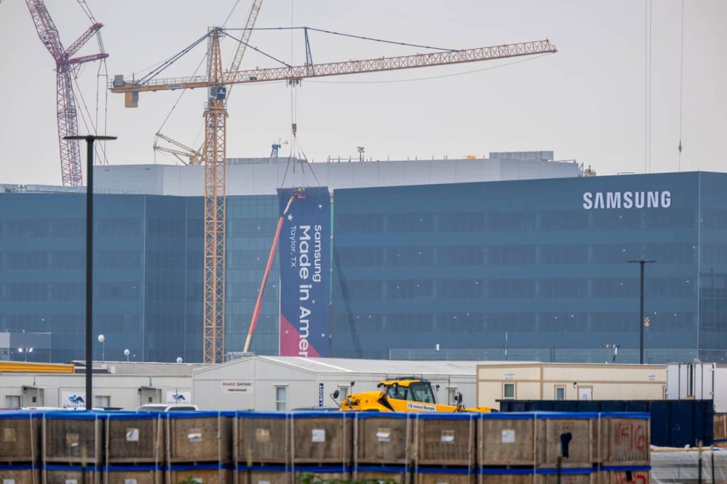 Musk says Tesla is the unnamed client in Samsung’s $16.5 billion microchip deal