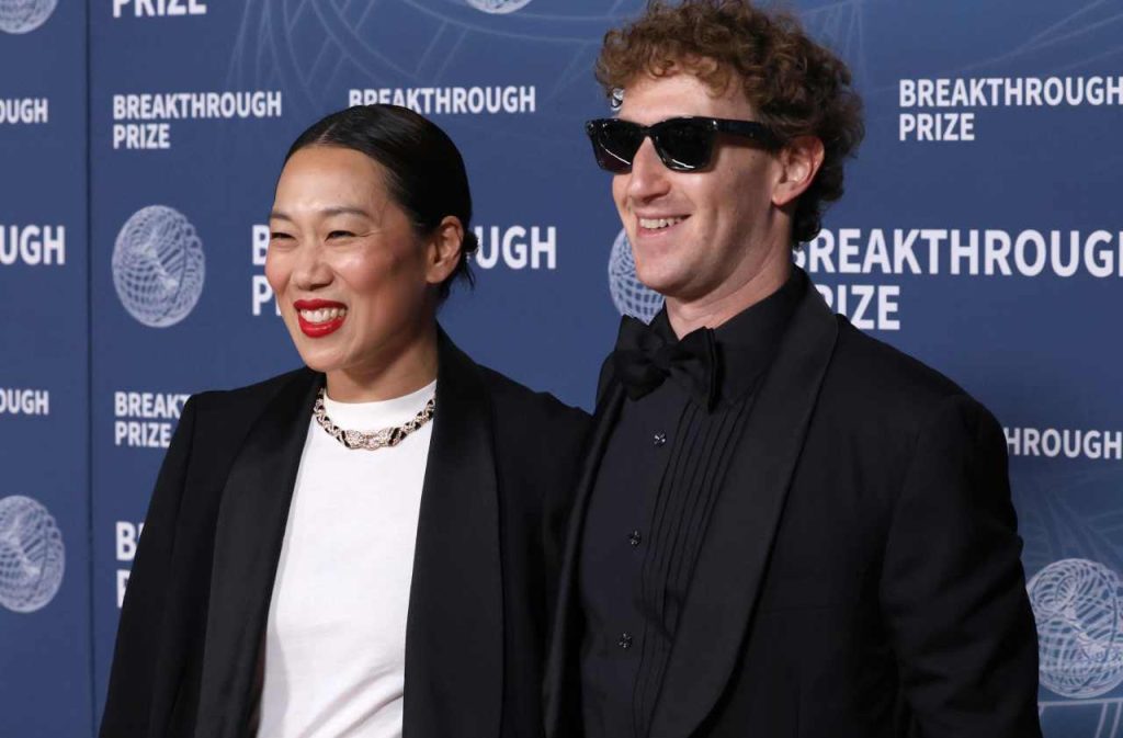 Mark Zuckerberg rankles neighbors for buying up cluster of Palo Alto homes