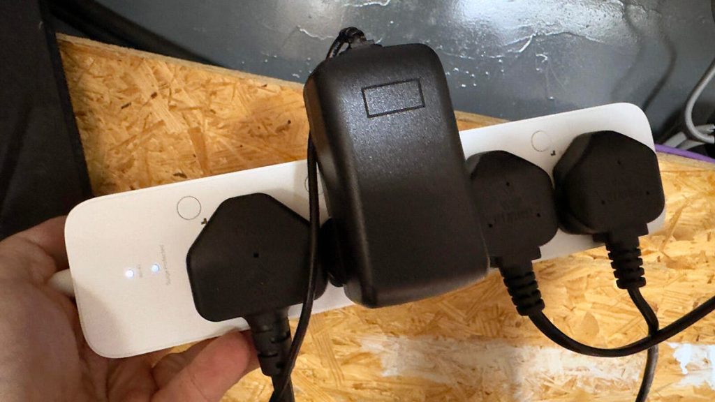 Your electronics could be quietly draining energy – this gadget prevents that Your electronics could be quietly draining energy - this gadget prevents that