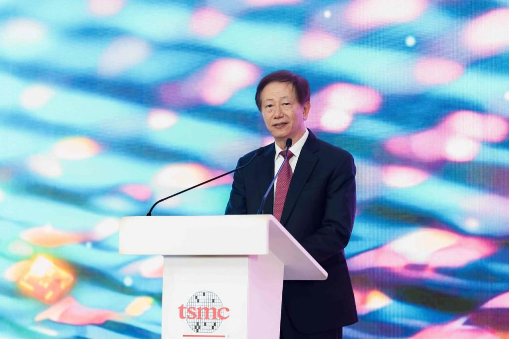 Micron’s stock gets an $8 million vote of confidence from this industry veteran