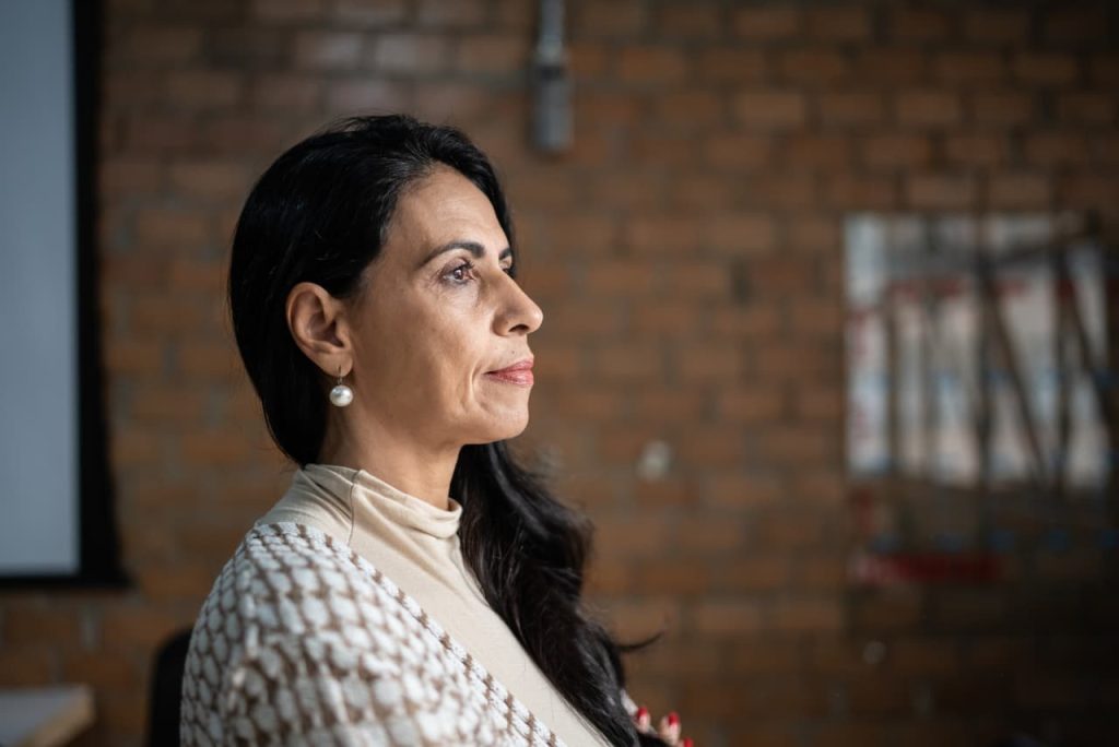 My late mother’s bank account is $2,000 short. Can the bank legally refuse to provide her final statement?